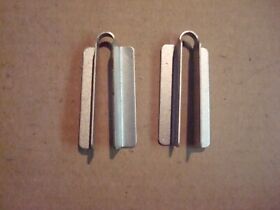 8df-47458-00-00 2 Genuine Yamaha Front Arm Rail Stopper Damper Plates For Some 2000-2005 Sleds