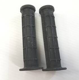0405-106 Arctic Cat Nos Oem Pair Of Handlebar Grips Artic