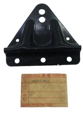 39017-3502 Kawasaki Snowmobile Front Suspenion Bracket 81 Invader Intruder