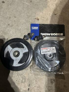 Cv0411620757 Parts Yamaha Apex Rtx 2006 2007 2008 Suspension Idler Wheel 130mm