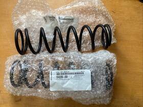 7045298-458 Polaris 2023 Xcr Springs 100#2 Inch Blk Set Of 2