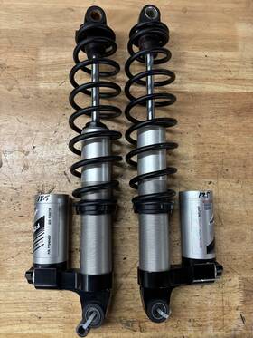 7045460 Polaris Matryx Switchback Assault 850 650 Force Front Shocks 2021 22 23 Xc 17.5 Inch