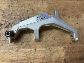 505073629 Ski-doo Expedition 900 16 18 19 17 Skandic 600 Right Leg Spindle 14 15 1200