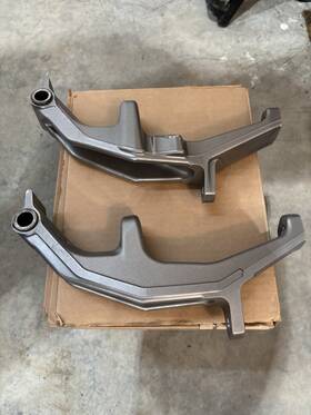 505075692 Ski-doo 505075691 2025 Skidoo Freeride Spindles - Left And Right Set