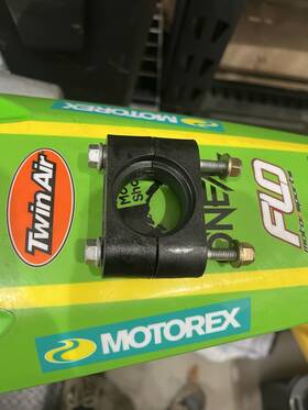 Skidoo 506152588 Spi Lower Steering Stem Clamps Ski-doo Freeride Mxz Summit Sm-08759