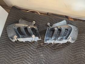 5tg-27421-01-00 Yamaha #a361 04-07 Yfz450 Set Left And Right Splash Guards Pegs Steps Floorboards