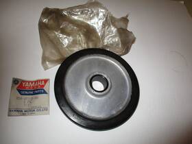 810-47530-00 Yamaha Nos Snowmobile 1970s Guide Idler Wheel-sw396-gp396-ss433e-sl292c