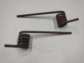85g-47471-01-00 Yamaha 88 89 90 Oem Sno Scoot Snoscoot Torsion Springs Right Left Sv80