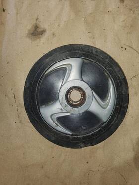 8ek-47550-11-00 Yamaha 2003 Viper Sx 700 Rear Idler Wheel Guide 8ek-47550-11-00 Yamaha 2003 Viper Sx 700 Rear Idler Wheel Guide