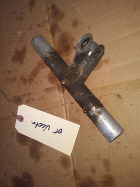 8fk-47349-00-00 Yamaha Arm Pivot Bracket Assembly Vector
