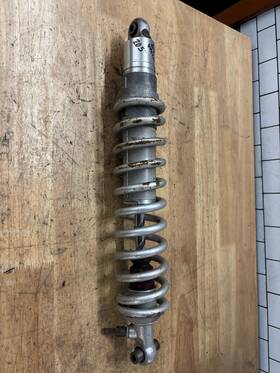 8gm-47480-01-00 Yamaha Apex Attak Gt Vector 06 07 08 09 11-21 Rear Shock 20.5 Inch